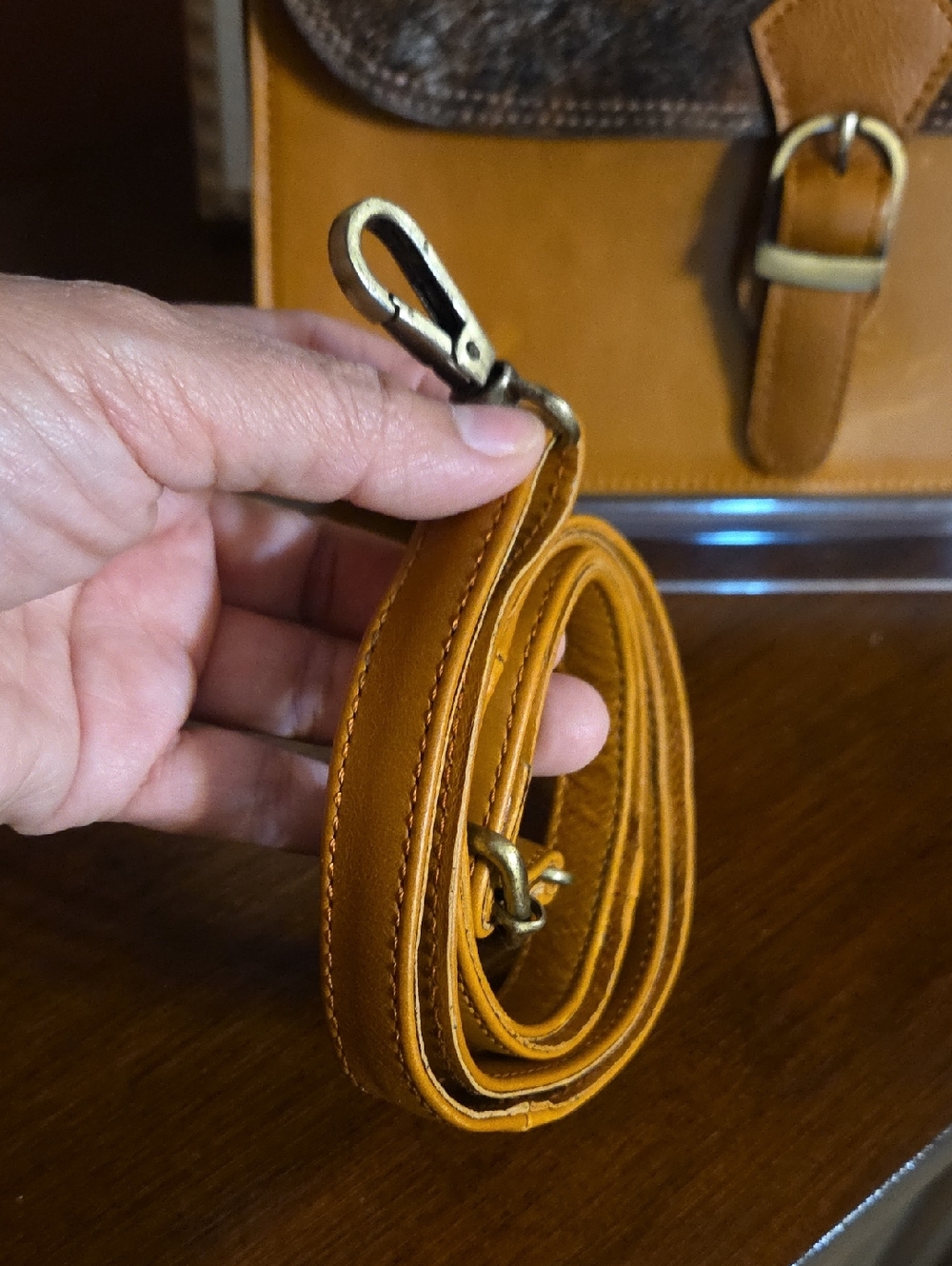 Handcrafted Genuine Leather Crossbody/ Clutch - Picture 15 of 16